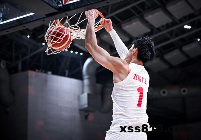 曾凡博签篮网，跑龙套还是真有戏？