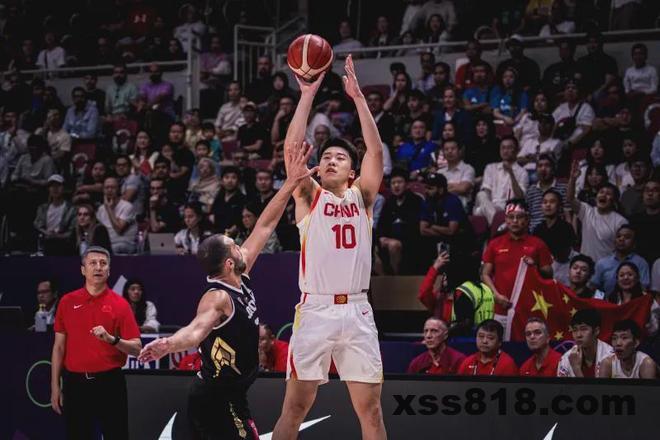 时隔10年全胜出线，中国男篮收获了什么？