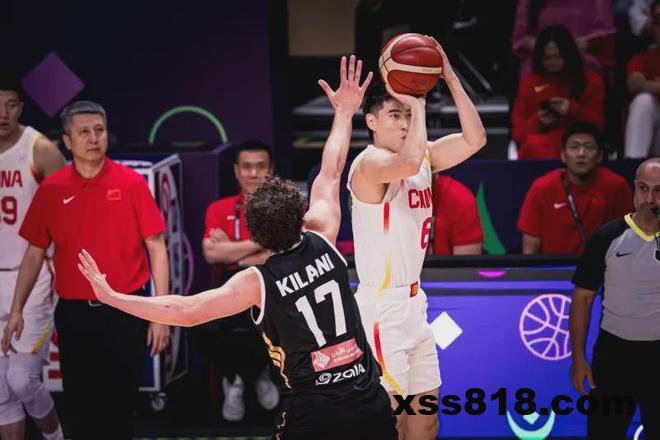 时隔10年全胜出线，中国男篮收获了什么？