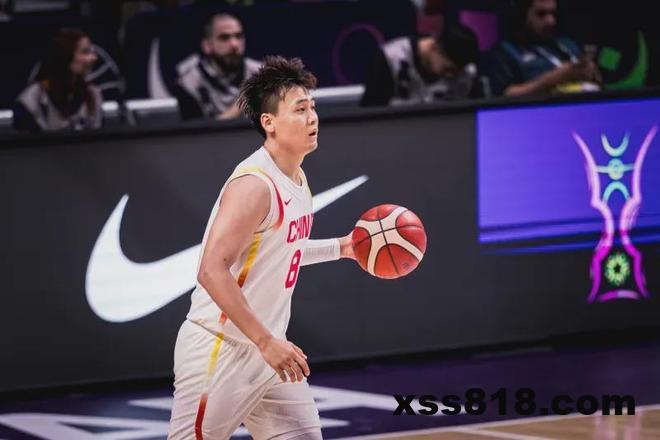 时隔10年全胜出线，中国男篮收获了什么？